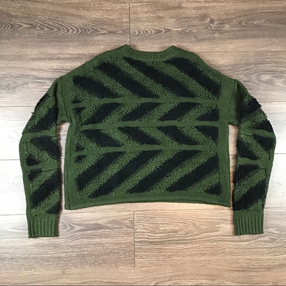 John + Jenn Women’s Zigzag Retro Style Green & Black Knitted Crop Top Sweater M - Picture 3 of 4